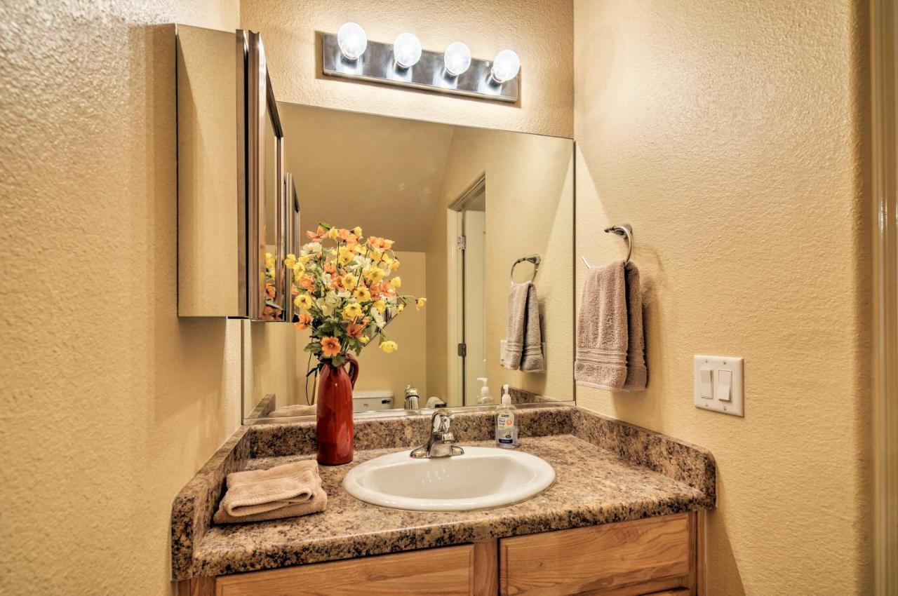 Apartment With Pool And Ac Less Than 1 Mi To Attractions!